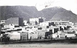 CA a- 183- Village negre